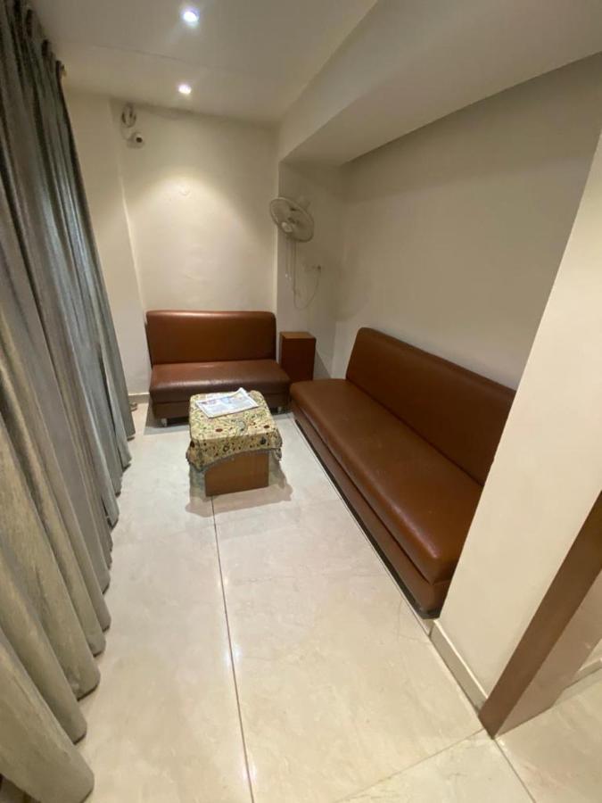 Hotel Raghupati Ayodhya Extérieur photo