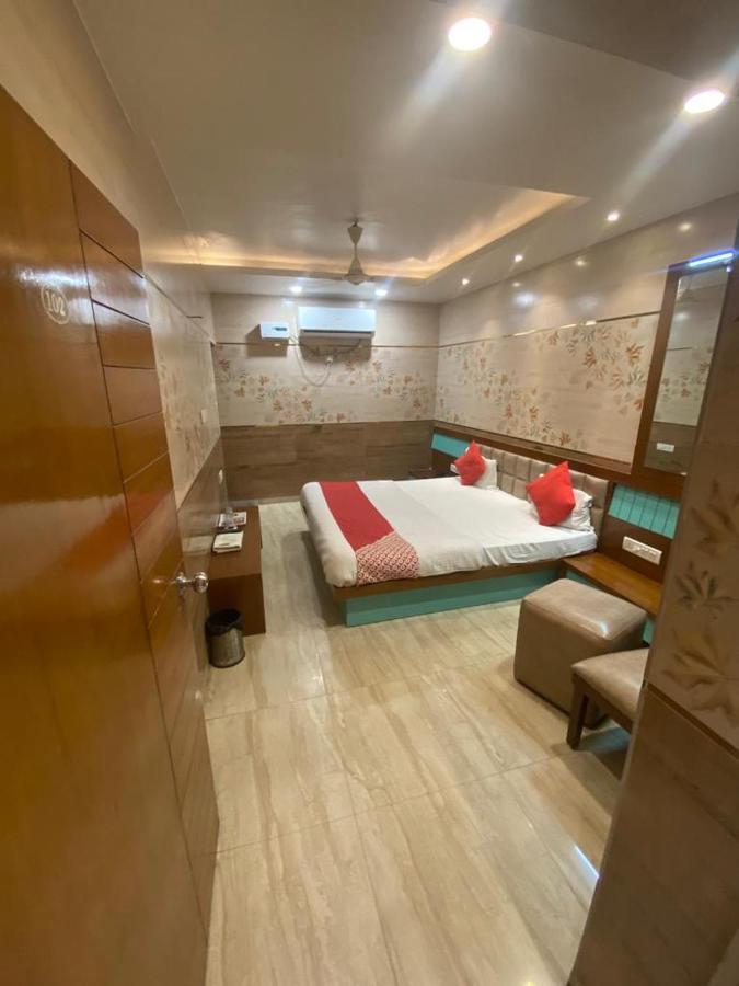 Hotel Raghupati Ayodhya Extérieur photo